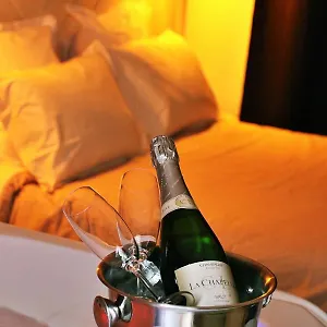 https://appartement-luxueux-avec-jacuzzi-privatif.hotels-rhonealpes.com